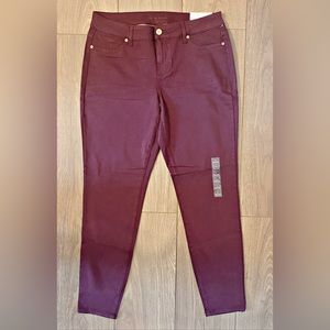 Womens Maurice’s Jeggings- maroon